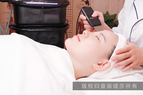 掌握正確洗臉方式，讓自己持續美白